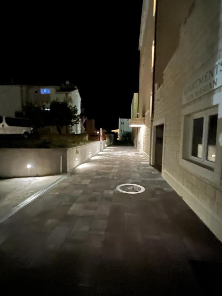 Antonio Apartmani Podstrana Rom bilde